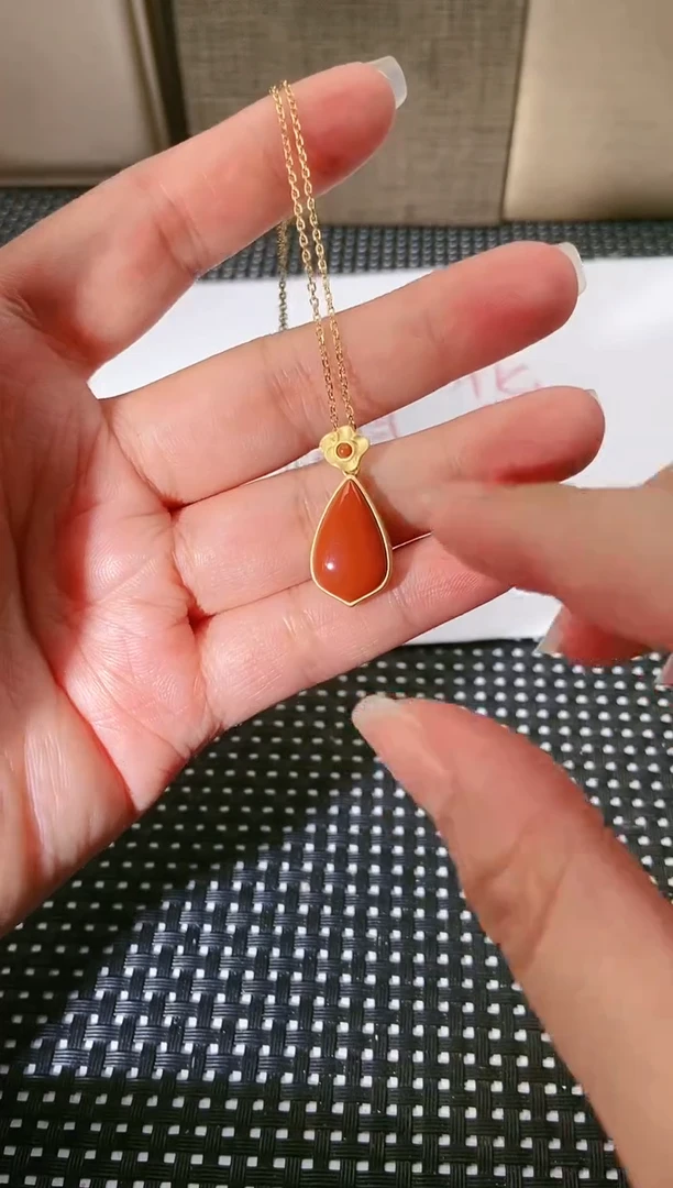 【闪购商品】南红玛瑙颈饰银S925镶嵌11111111