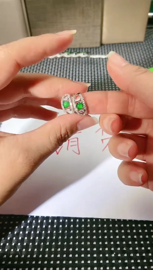 【闪购商品】翡翠耳饰银S925镶嵌11111111