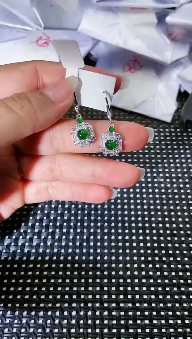 【闪购商品】翡翠耳饰银S925镶嵌11111111