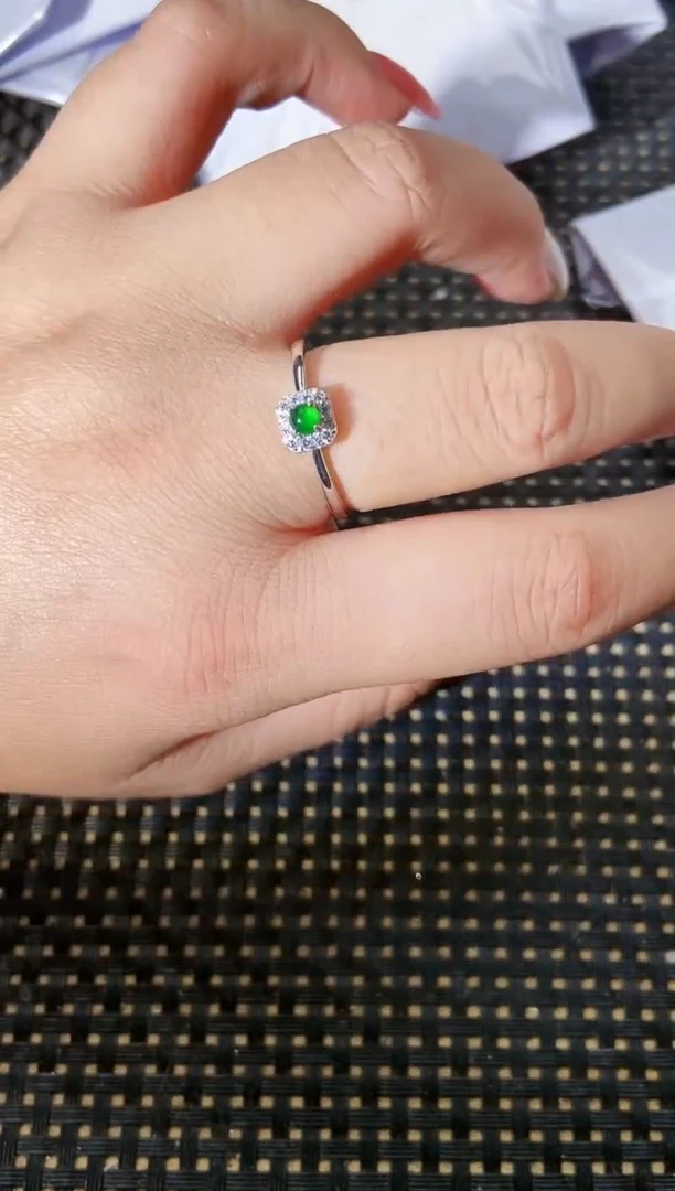【闪购商品】翡翠戒指银S925镶嵌33333