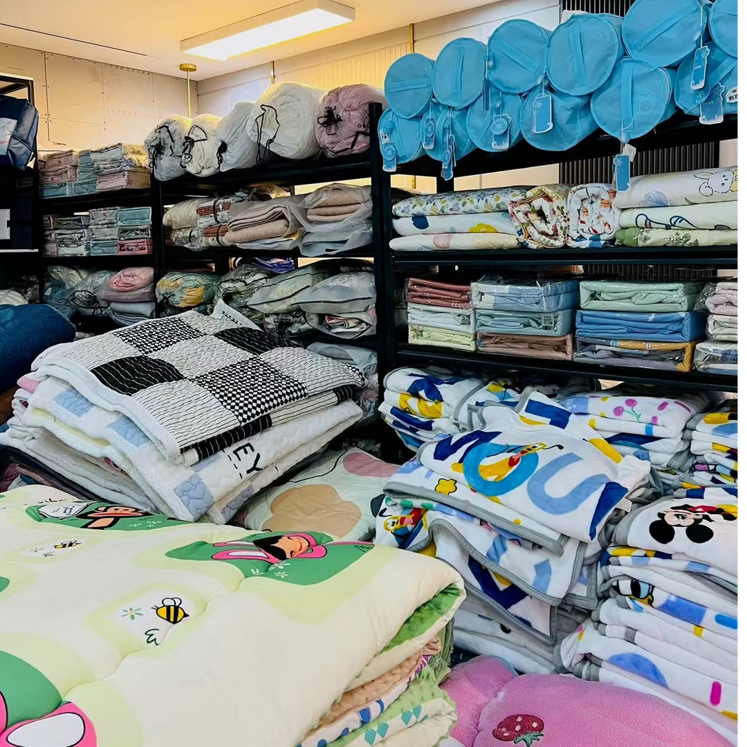 标准*尺寸200*230不挑花色四套件加厚冬被保暖锁温