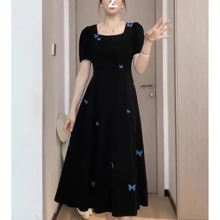 大码女装胖mm赫本风高级感重工蝴蝶方领连衣裙女夏显瘦遮肉长裙子