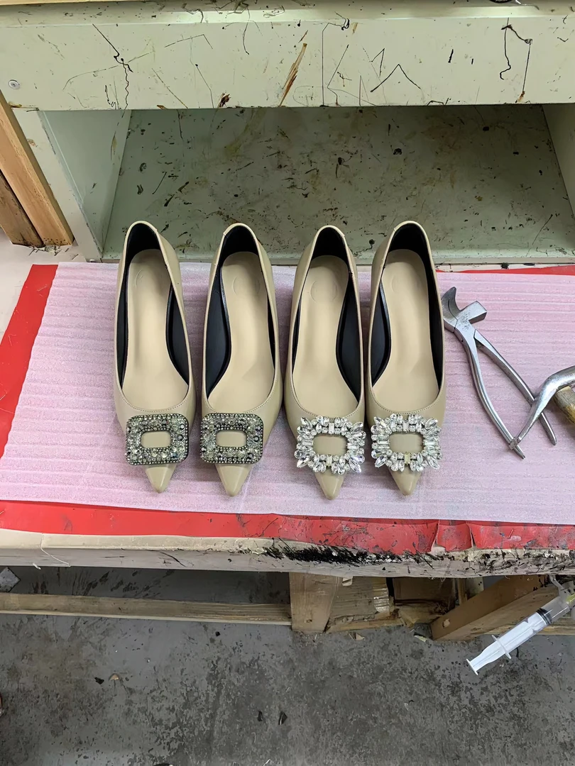 法式新款女鞋气质单鞋时尚百搭女士细跟浅口高跟鞋女鞋气质裸色