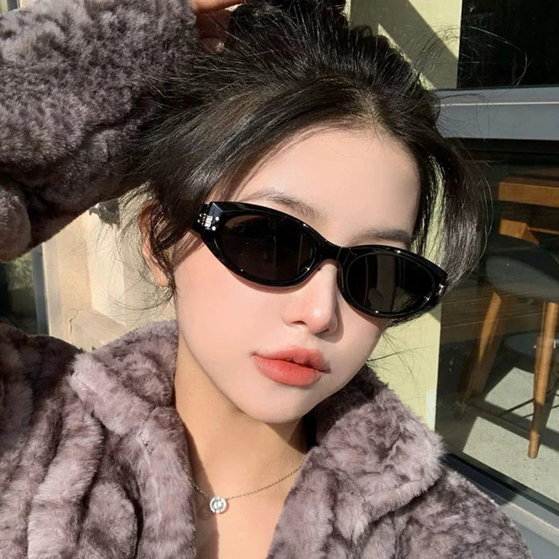 猫眼墨镜女款高级感显脸小2024新款欧美小框小脸款黑色方圆脸复古