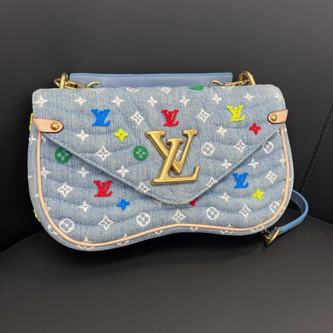 99新 LouisVuitton/路易威登 路易威登/箱包/95新/市场价99999
