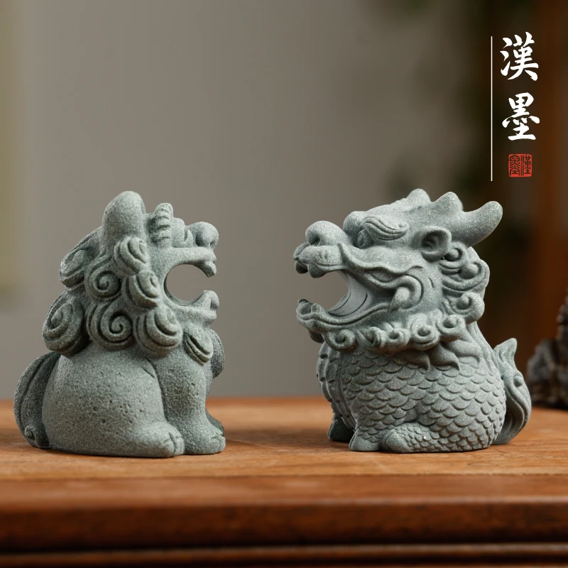 青砂石 衔笔狮麒麟 创意镇纸文房四宝书法文创可爱书法摆件