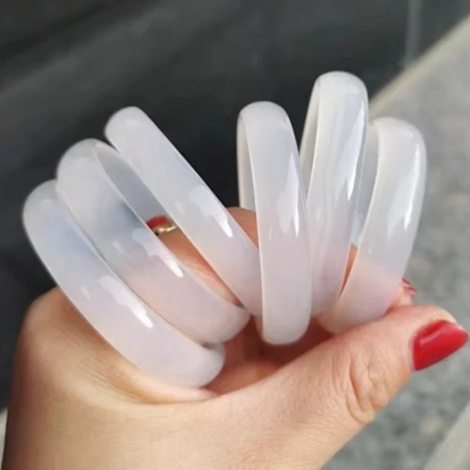 多乾白月光荔枝冻玉髓手镯（多样性发货，拍一发一）
