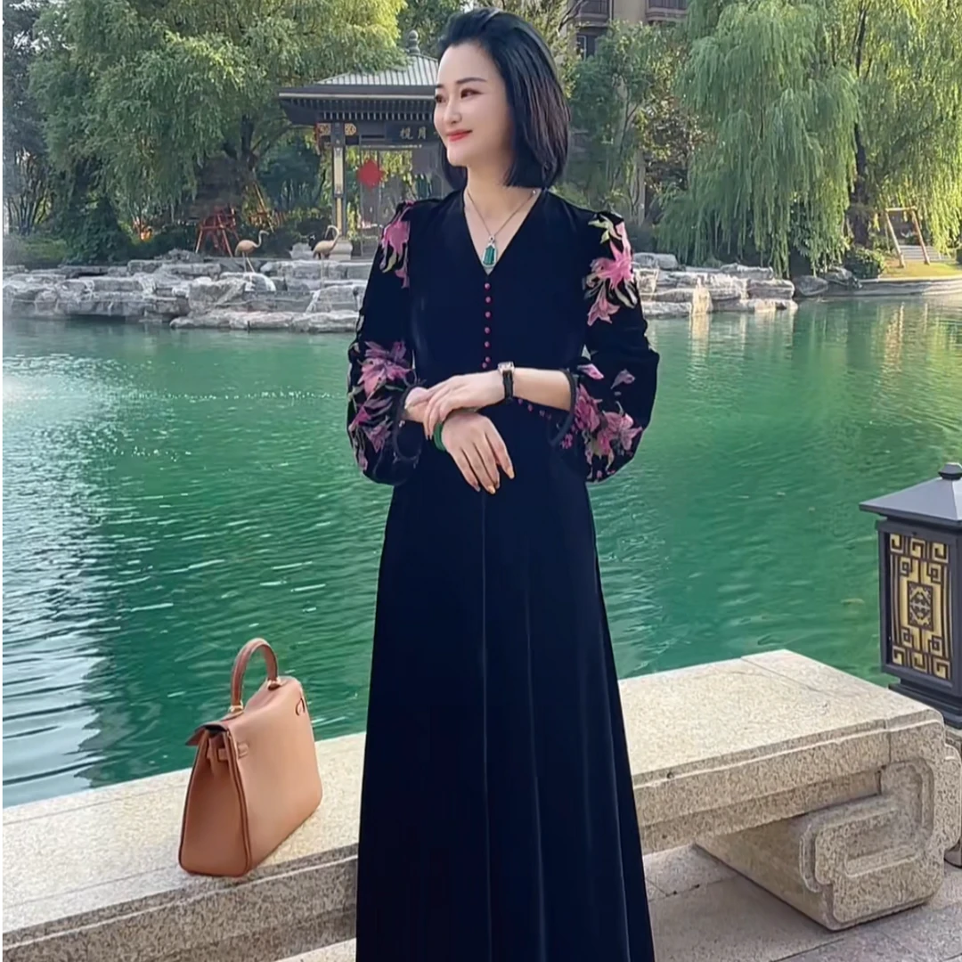 【悦缘精选】新款奢华复古烧花显瘦法式高贵优雅气质连衣裙长袖洋气