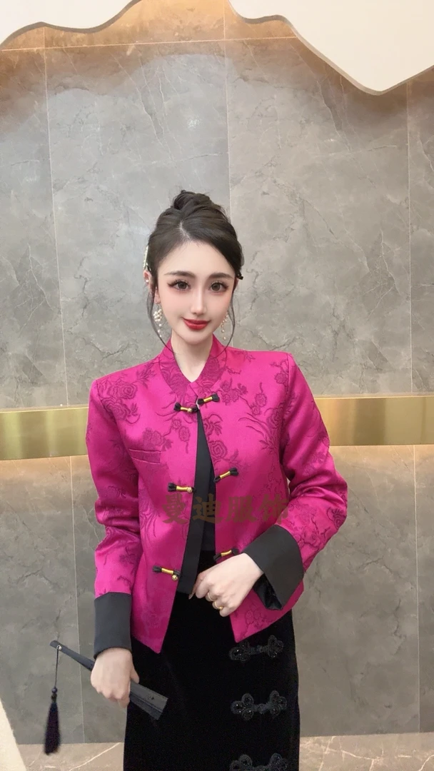 3156新国潮金线拼接刺绣外套