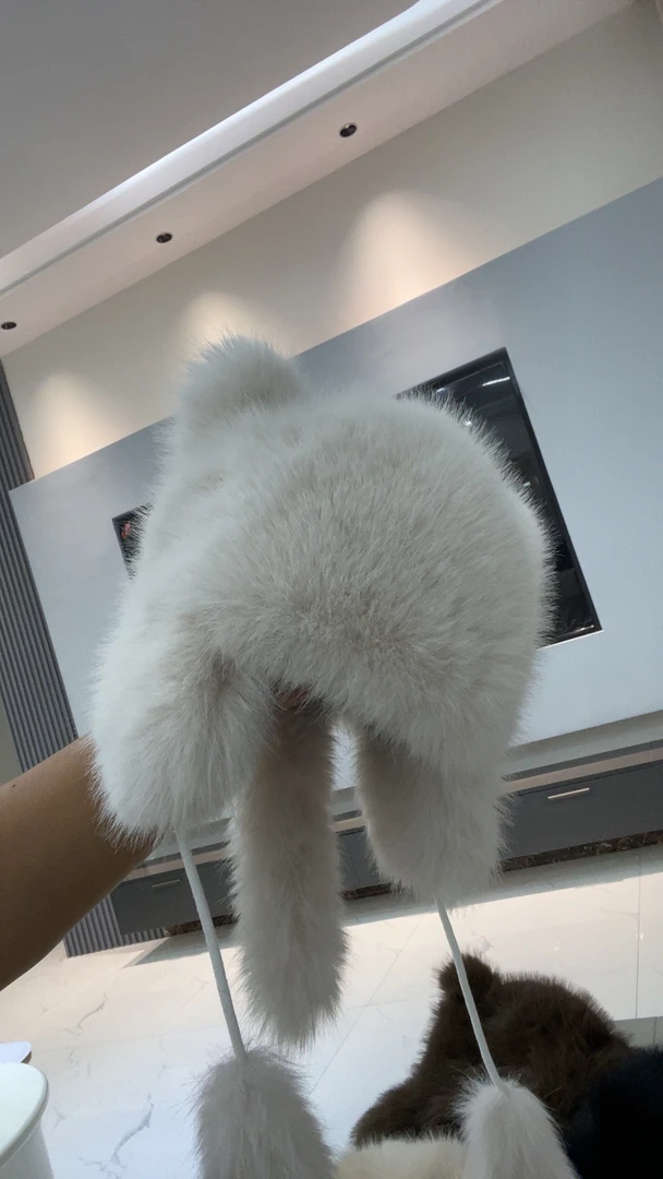 （小浣熊款）成人款小浣熊帽子秋冬冬季毛皮草白色