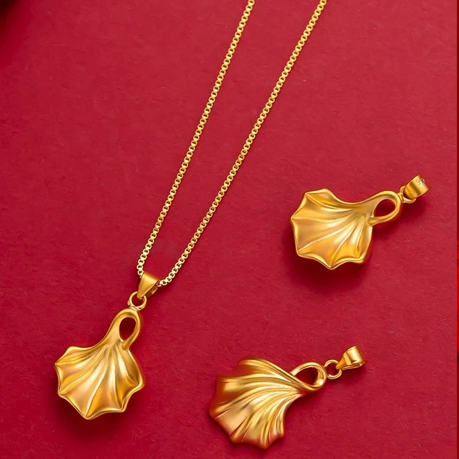 合金项链 坠链仿真金色杏叶项链送妈妈久不掉色镀金吊坠首饰品