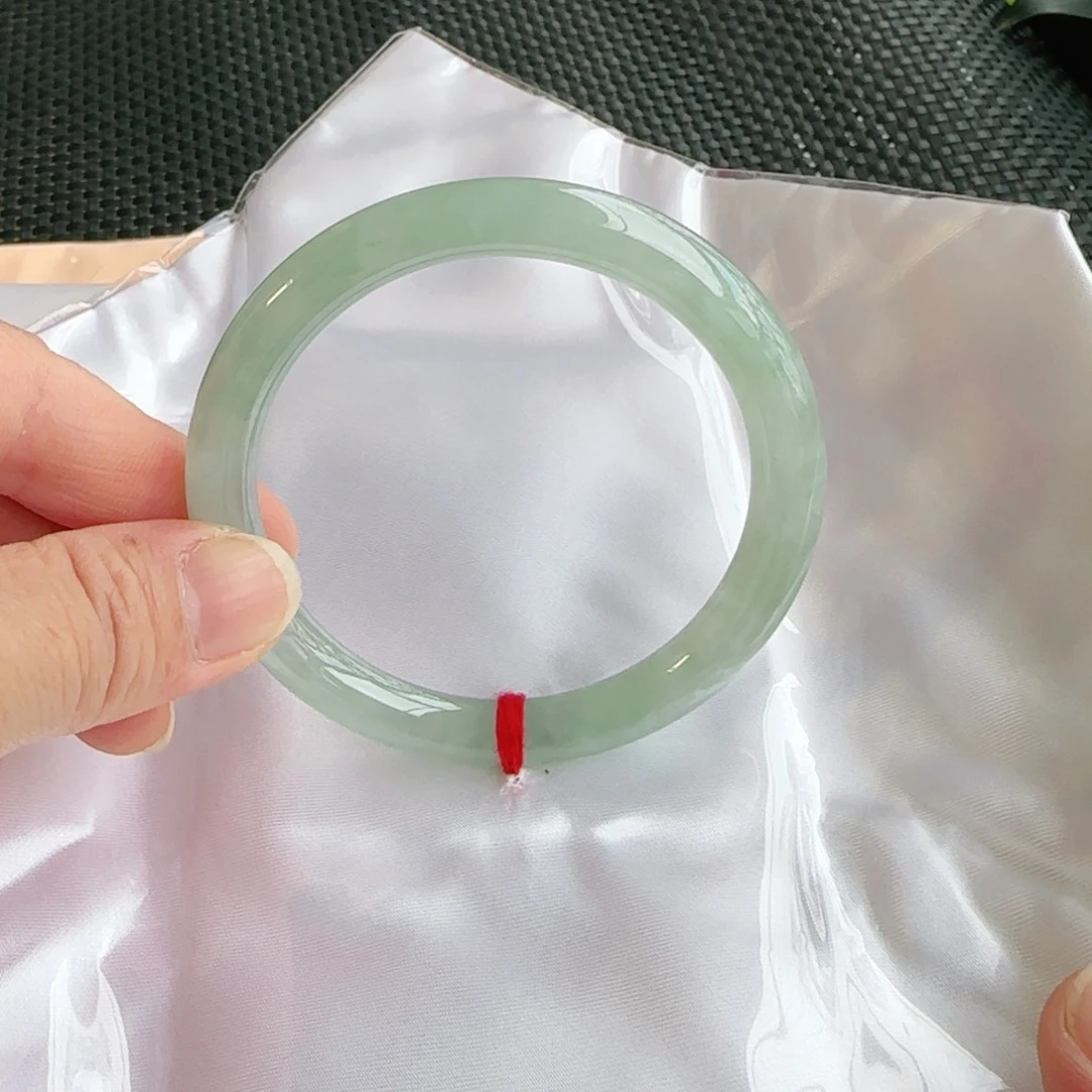 翡翠手镯未镶嵌55圆条手镯