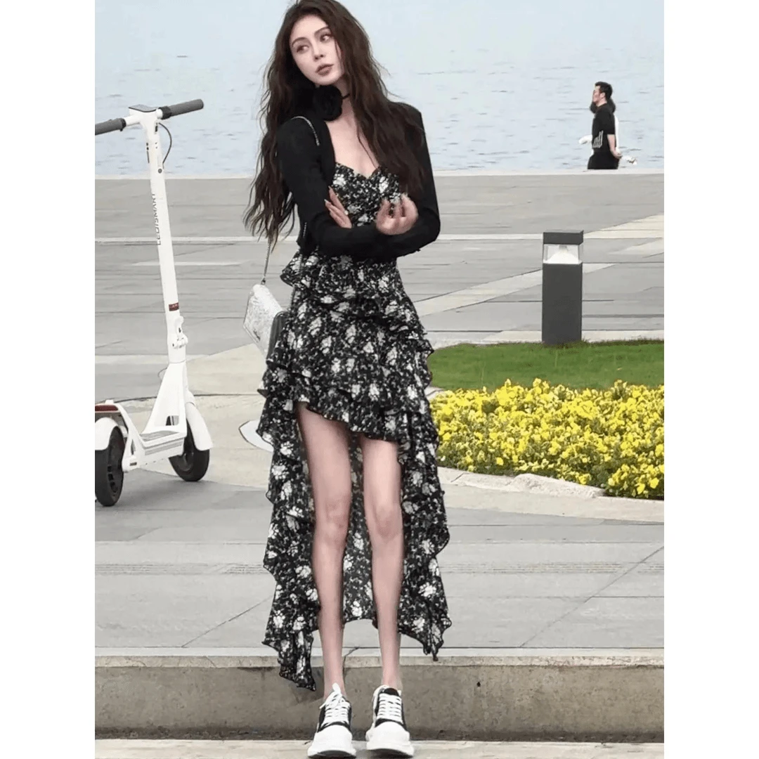 法式荷叶边吊带碎花连衣裙针织开衫套装女夏季纯欲性感不规则长裙