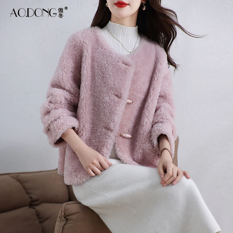 新款海宁颗粒绒皮草外套女短款一体保暖圆领甜美羊羔毛大衣冬季