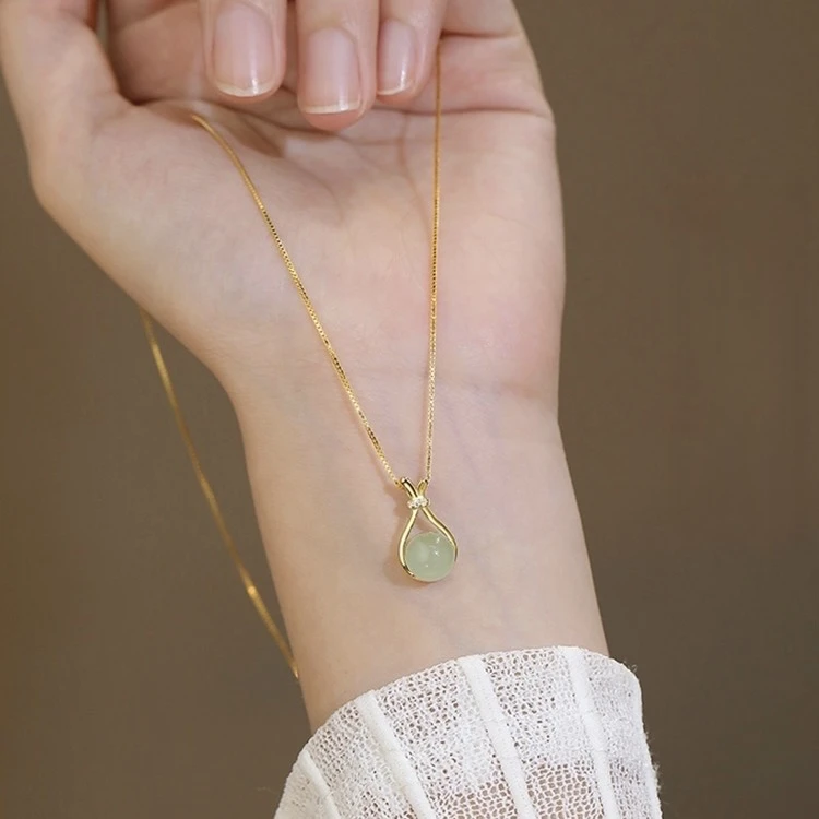 钛钢项链 2025新款时尚网红爆款转运绿珠福袋锁骨链气质女款饰品