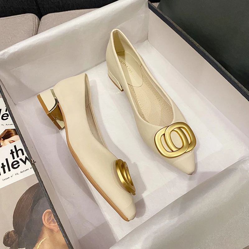 尖头单鞋女粗跟2025秋新款浅口金属扣豆豆鞋一脚蹬软底瓢鞋女百搭