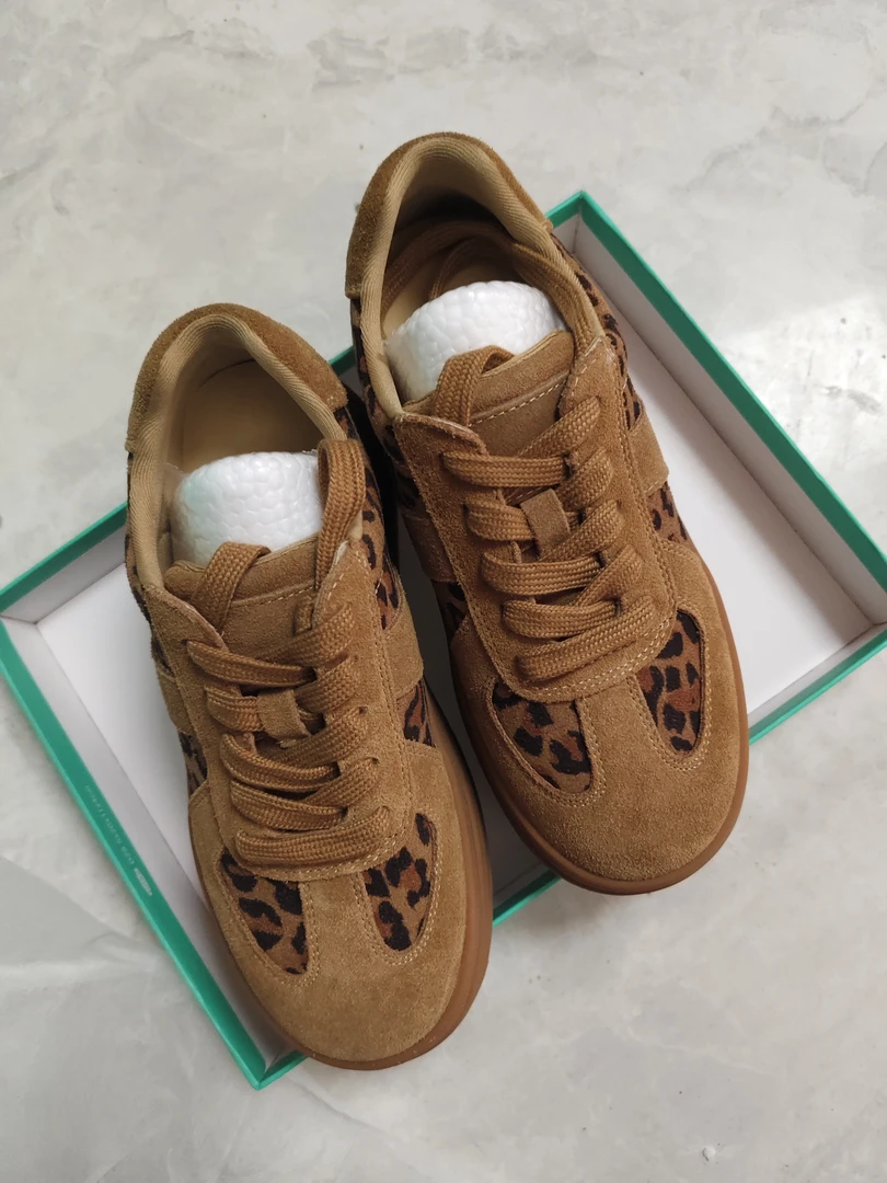 个性时尚真皮单鞋巨舒服好穿迷彩轻便白搭