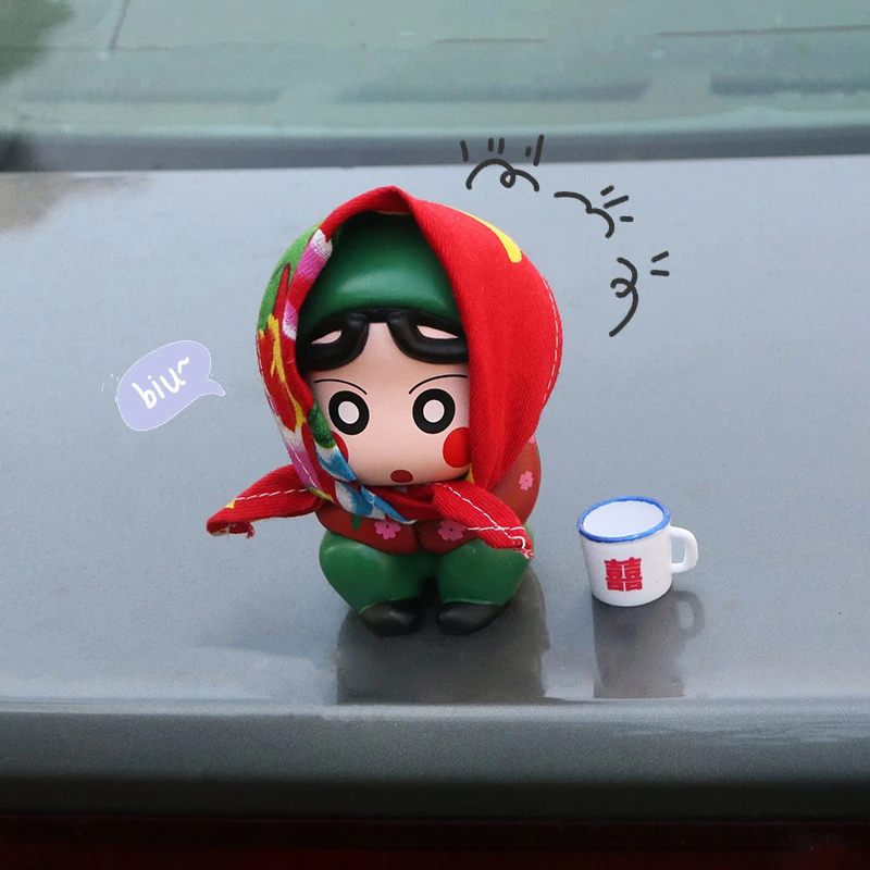 汽车摆件翠花村花蜡笔小新创意车载网红装饰车顶车尾搞怪公仔挂件