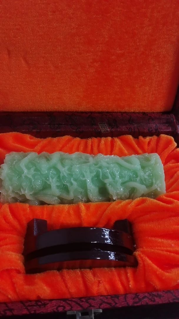 发光石龙盘柱摆件