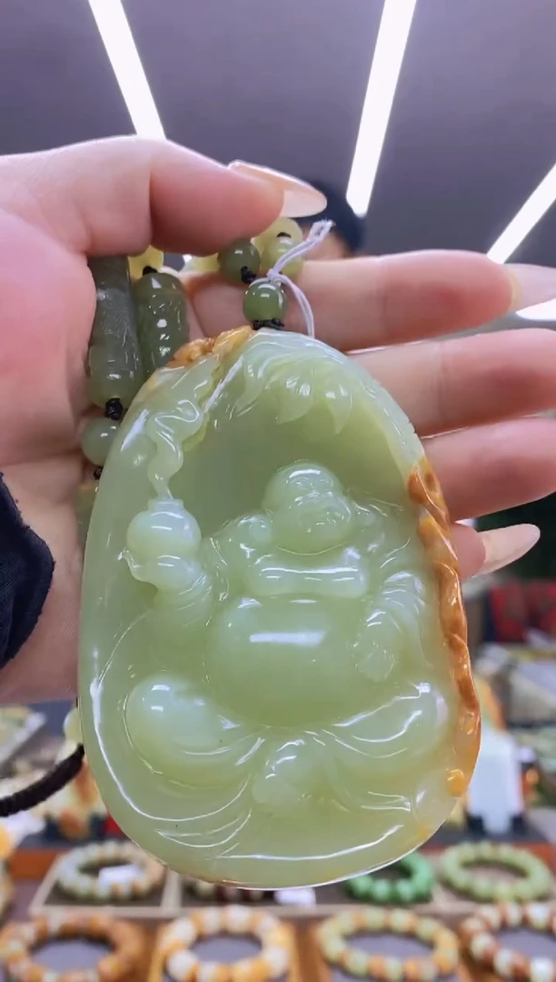 【闪购商品】透闪石质玉吊坠未镶嵌河磨玉