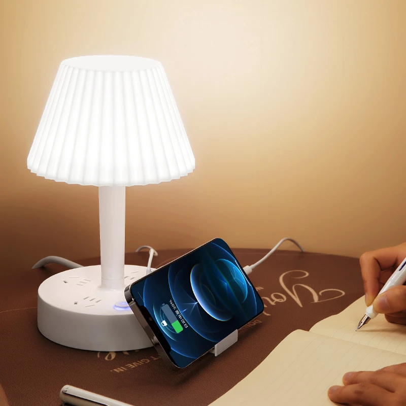 儿童护眼灯家用柔光多功能小台灯插座学生宿舍专用台灯卧室床头灯