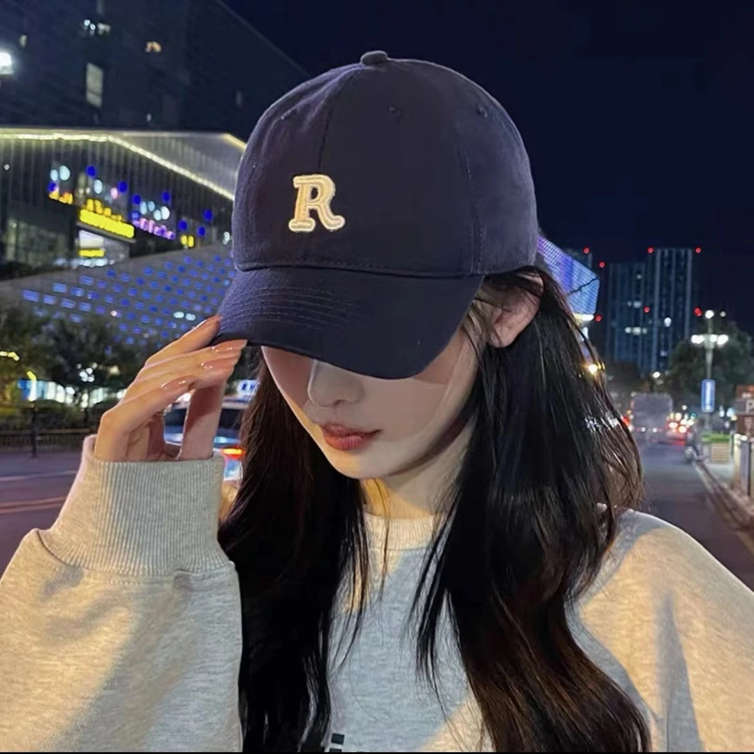 【软顶小头围】韩版网红女流光风时尚百搭鸭舌字母网红鸭舌帽