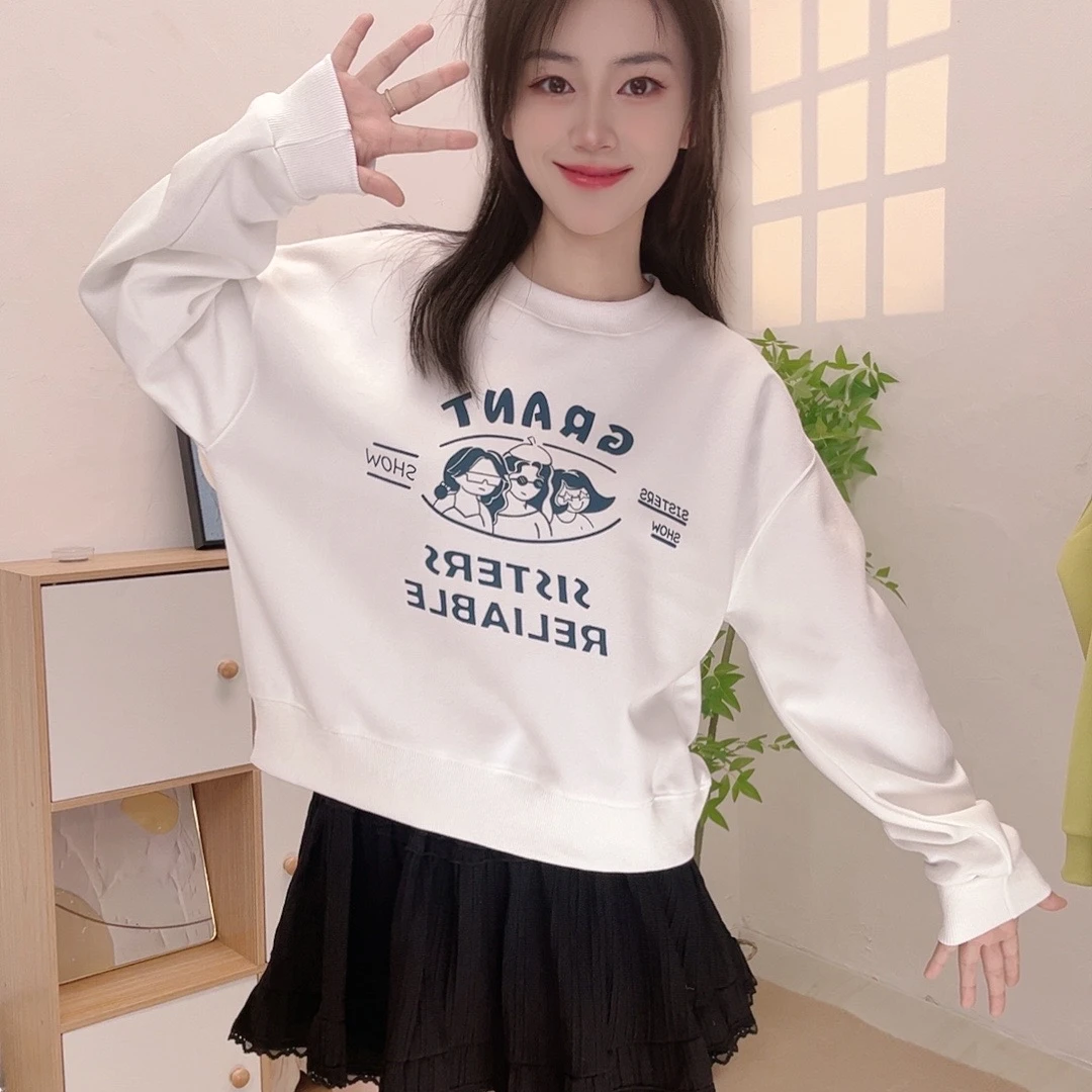 2024秋冬新款小个子短款卫衣女设计感时尚不挑人上衣女8008