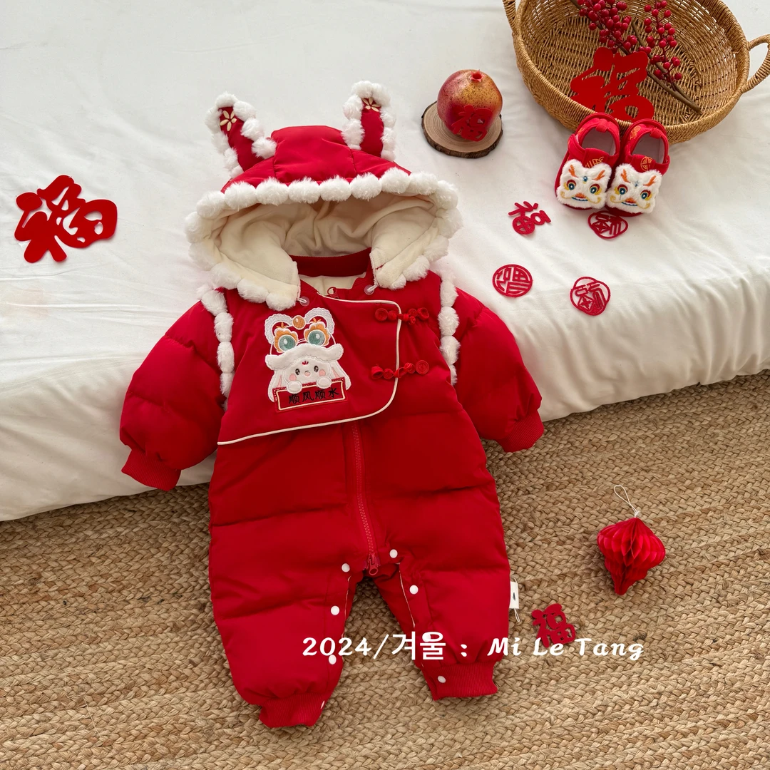 冬季婴国风顺风顺水马甲假两件满月百天周岁年服白鸭绒羽绒服2405