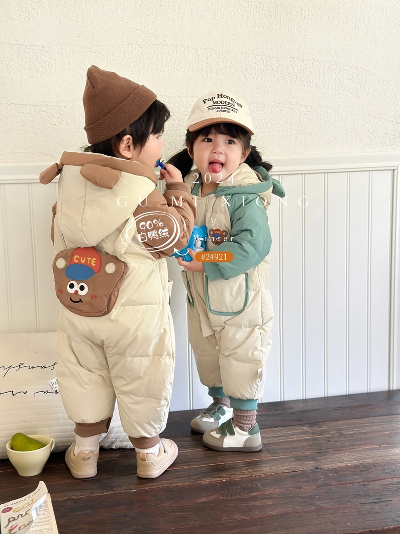 婴儿宝宝连帽连体衣外出服新生儿棒球熊拼袖白鸭绒羽绒服4921