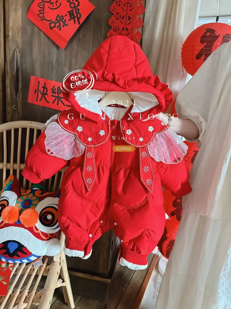 婴儿宝宝冬季红色加绒婴幼儿加厚翅膀花朵云肩年服羽绒服4966