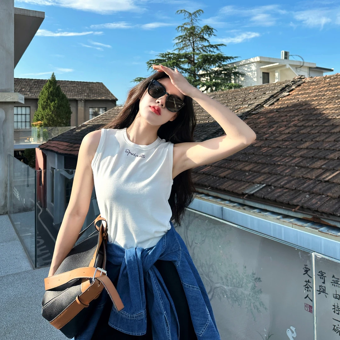 UNPRETTY BEAUTY舒适简约好搭字母印花螺纹无袖背心女-M24304331