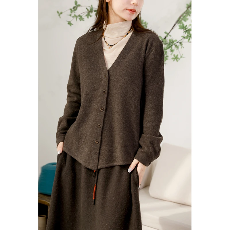 针织羊绒碎玉针前短后长几何下摆开衫