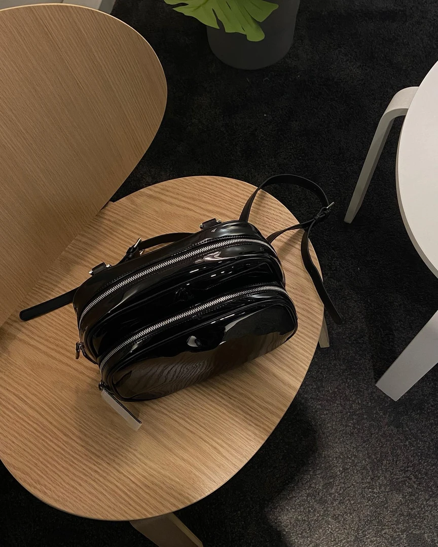 nieeh双肩包皮质小众洋气原创油皮哑光jennie同款背包黑色休闲纯