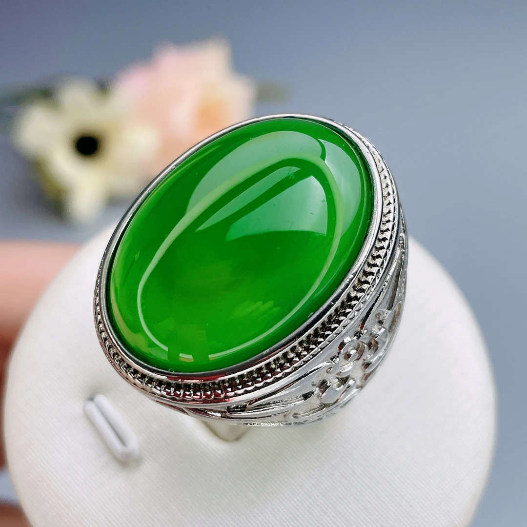 玛瑙玉髓男士戒指鸽子蛋面戒指满冰绿男款戒子时尚百搭男戒圈B3-1