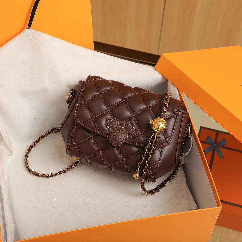 2024春款菱格绣线单肩斜挎包小香风贝壳包时尚百搭气质链条包755