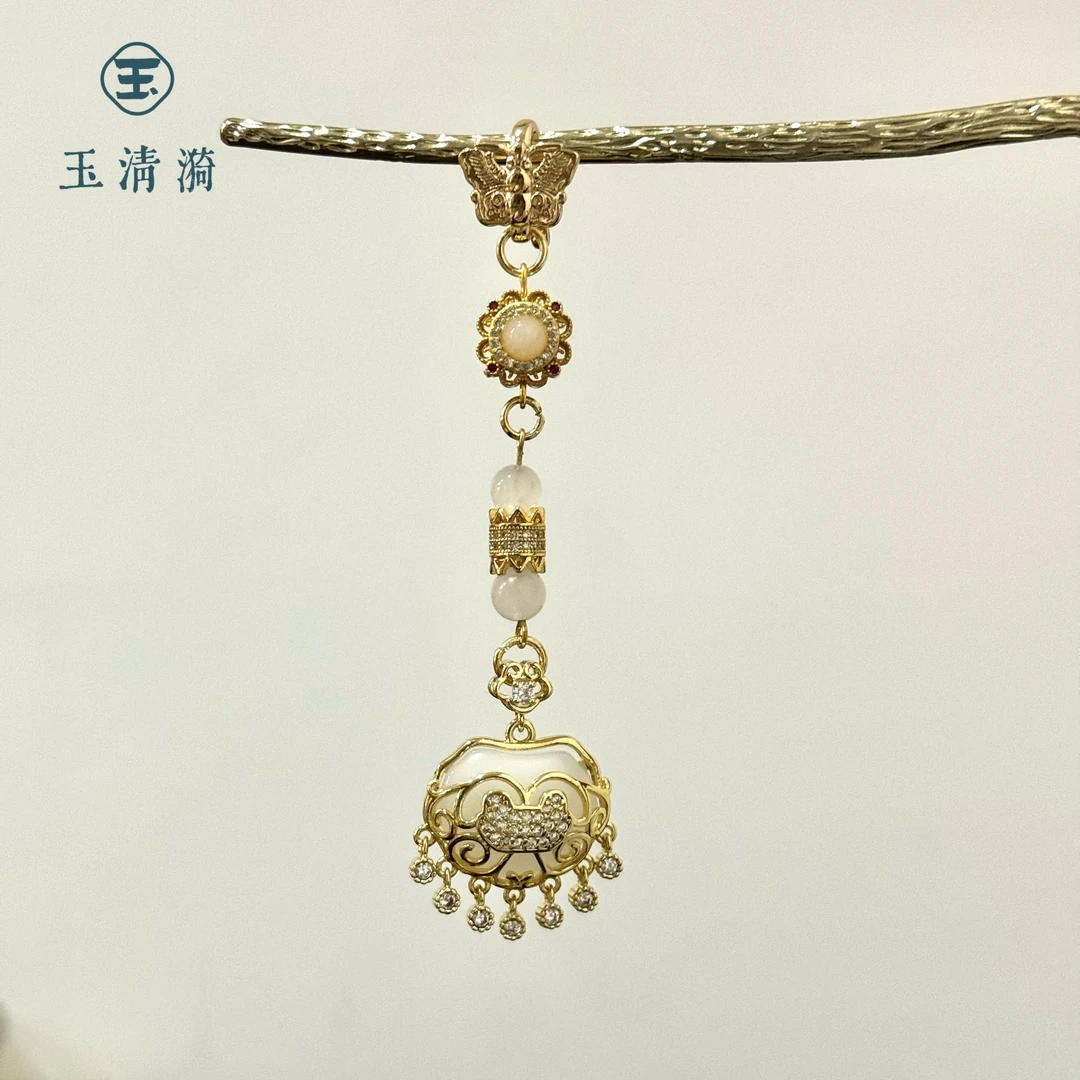 【景星庆云】原创旗袍古法祥云锁压襟沙金糯米白挂件古风汉服饰品