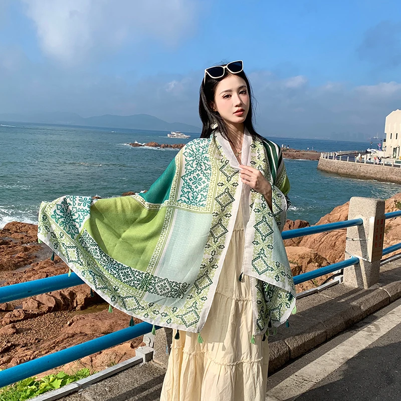 清新绿色民族风丝巾女夏季防晒两用大披肩沙滩巾薄款围巾纱巾