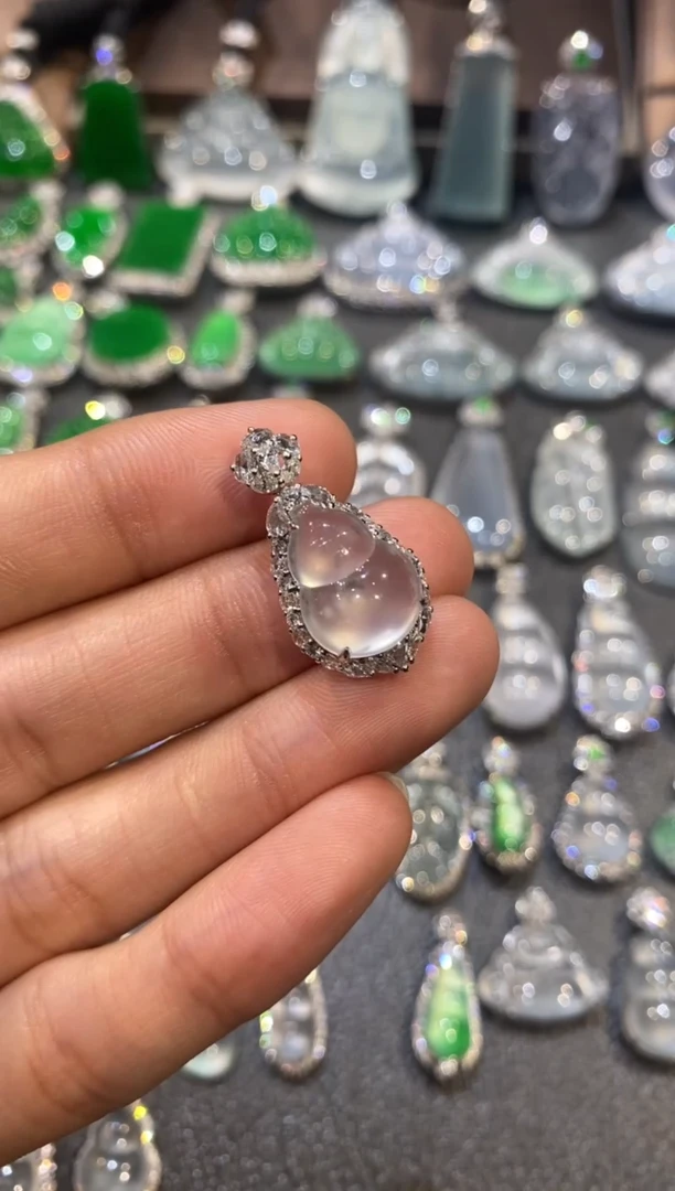 【闪购商品】翡翠吊坠(不含链)18K金镶嵌葫芦
