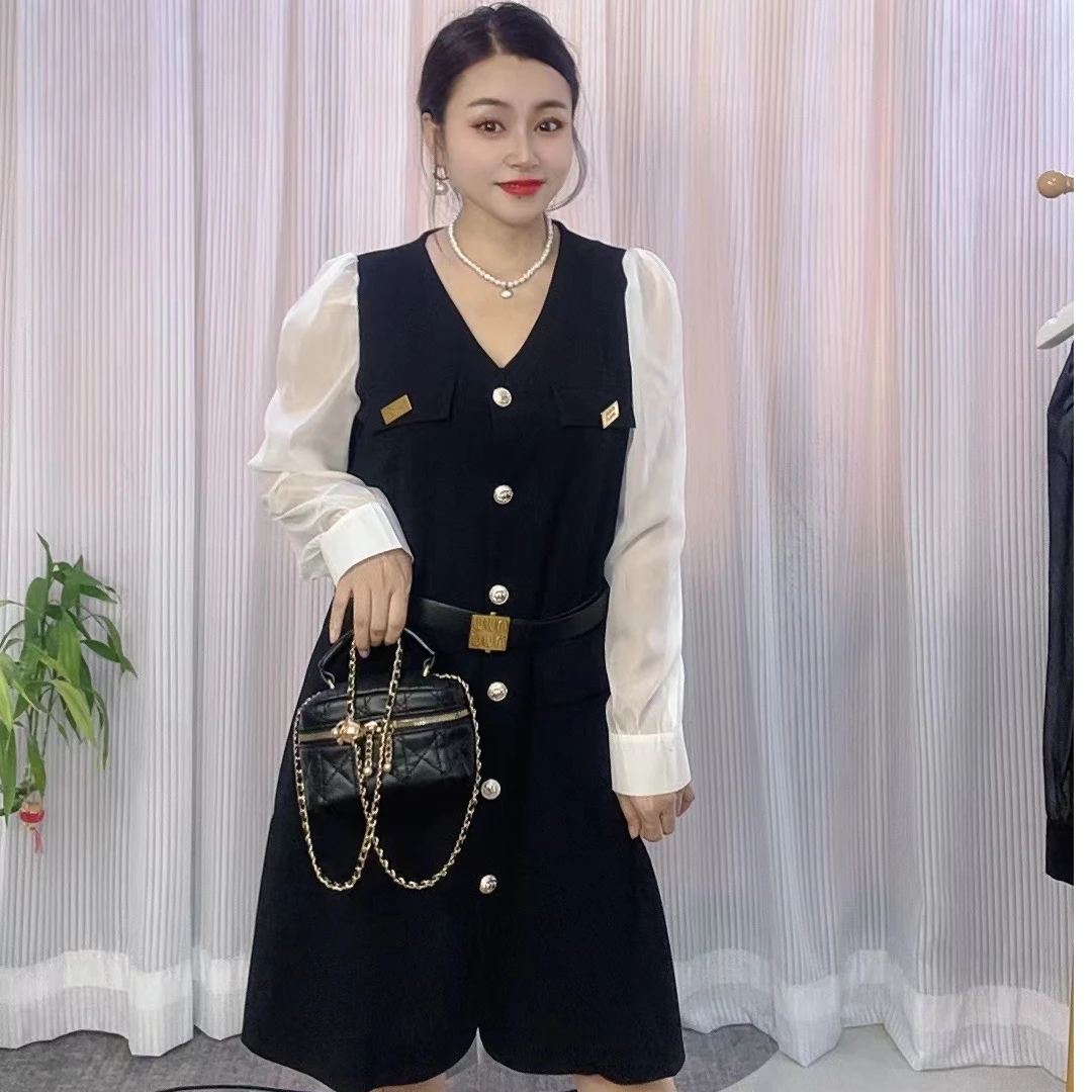 气质优雅时尚高级感连衣裙女2024早秋新款V领收腰显瘦百搭裙子