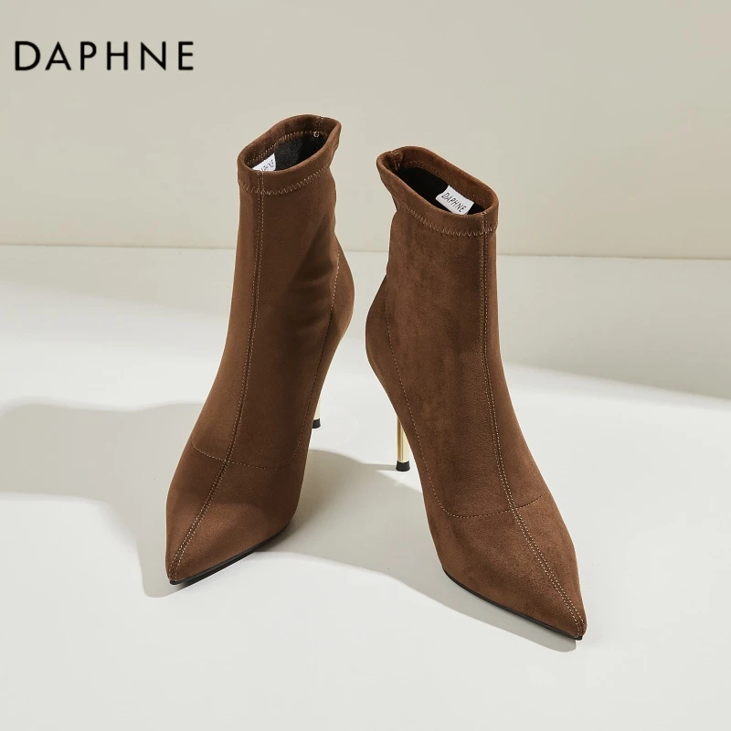 达芙妮尖头绒面短靴女2025秋冬新款袜靴弹力瘦瘦靴法式细跟高跟鞋