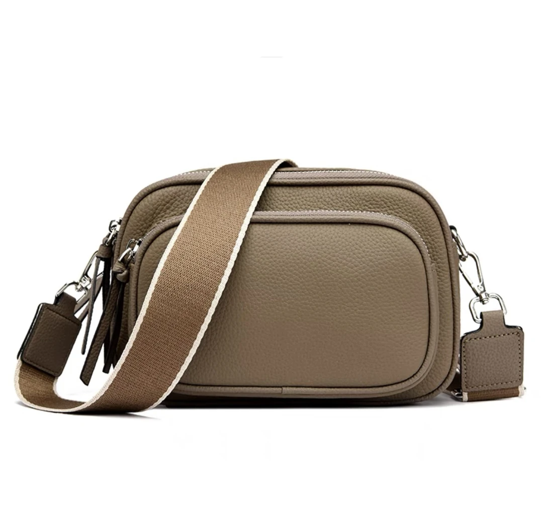 男女同款休闲包包商务款百搭真皮潮流时尚小包包经典