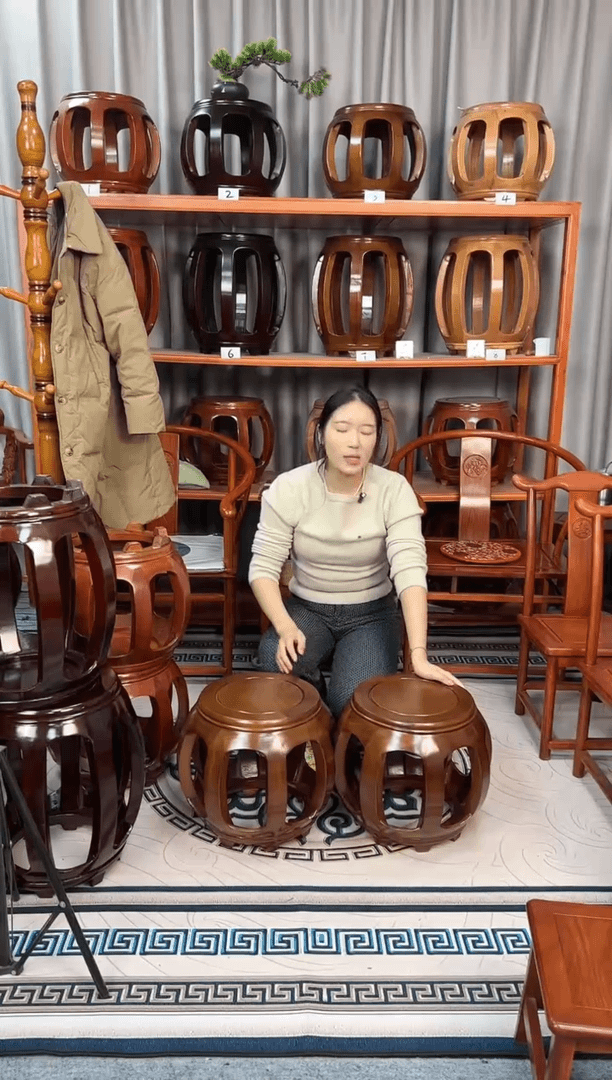 【闪购商品】花梨木类家具一对 金花梨胡桃色小号鼓凳 微瑕