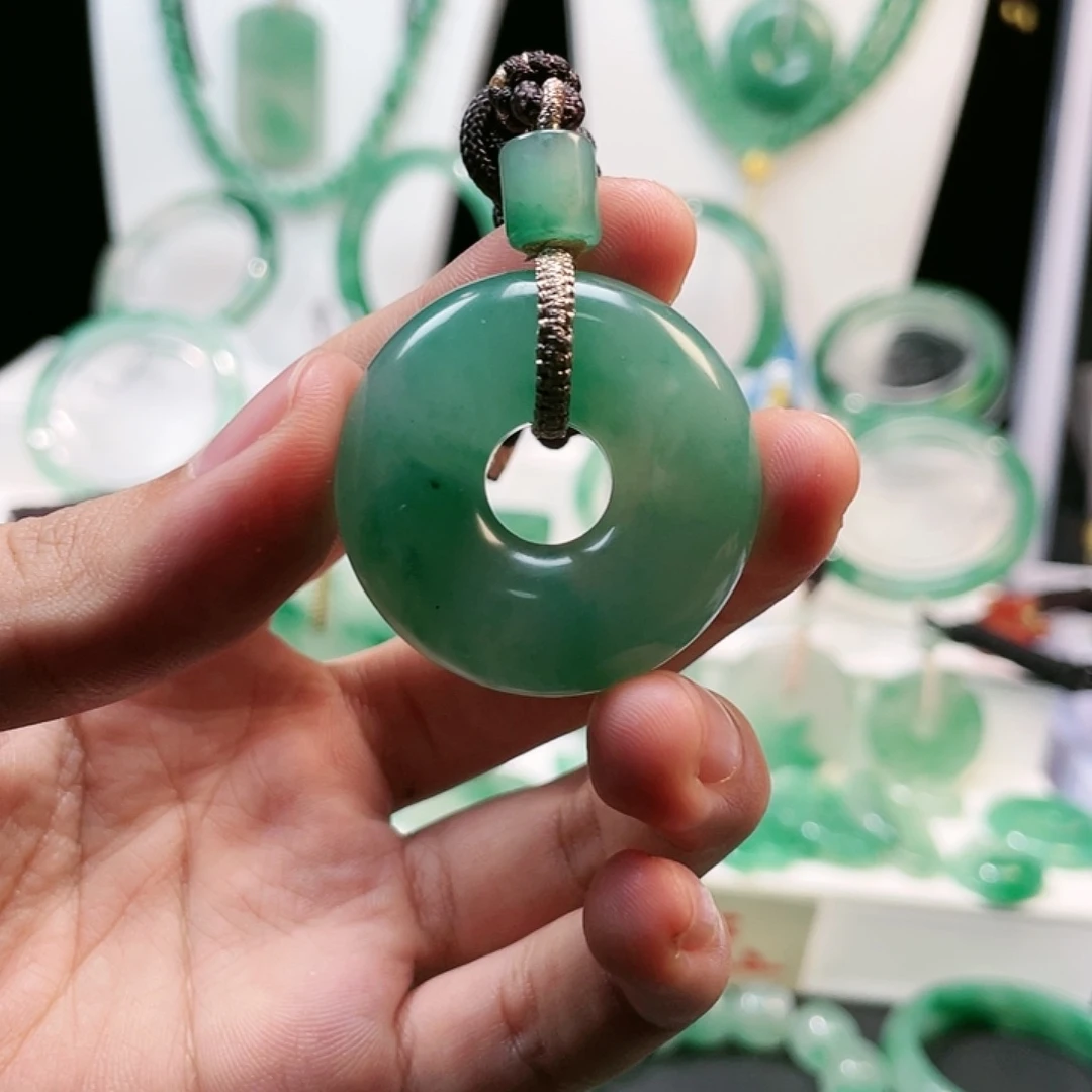 石英质玉吊坠(不含链)未镶嵌
