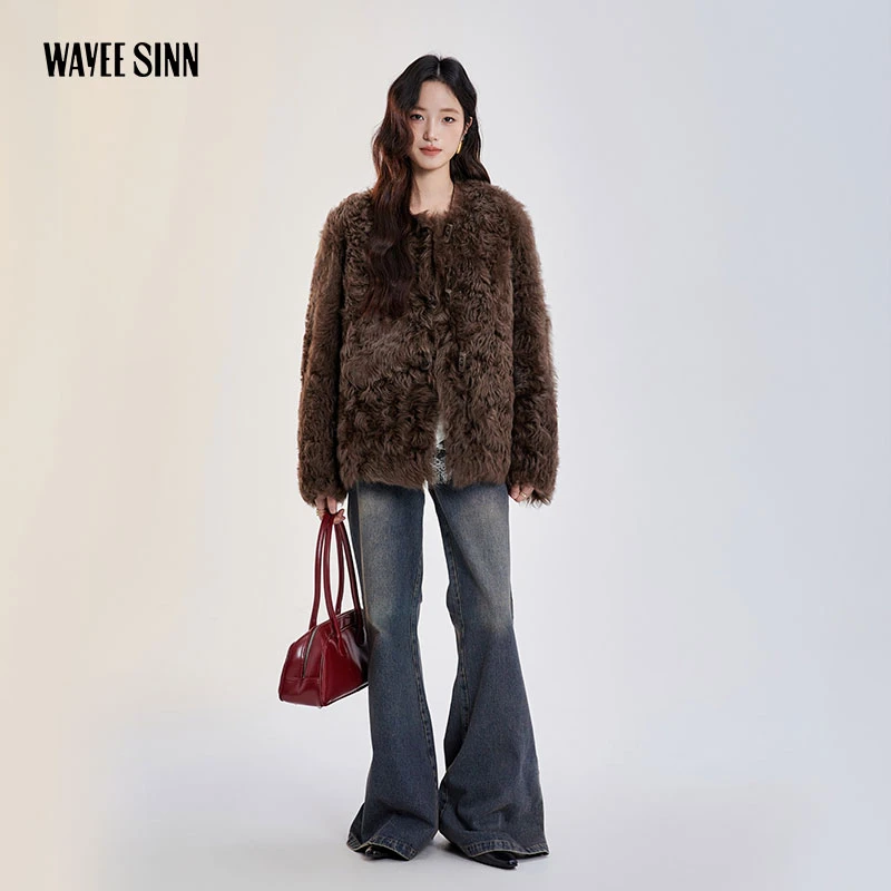 苇一皮草 南法印象 进口托斯卡纳皮毛一体外套短款牛角扣皮草半卷