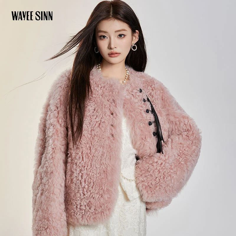 Wayee Sinn 苏醒玫瑰 进口托斯卡纳皮毛一体外套女短款圆领冬季