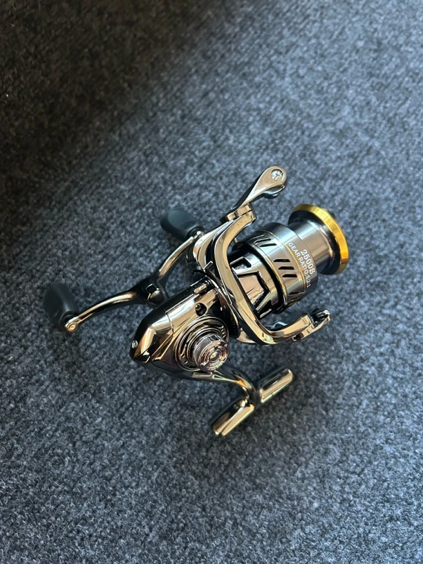 电镀银双摇臂远投泛用纺车轮