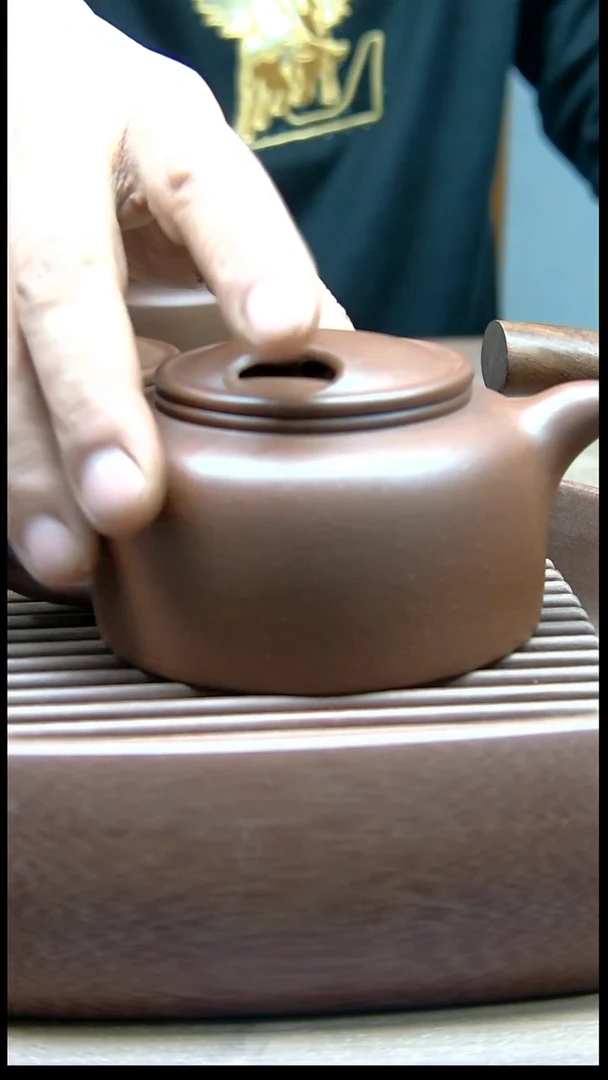 【闪购商品】底槽青茶壶牛盖莲子瑕