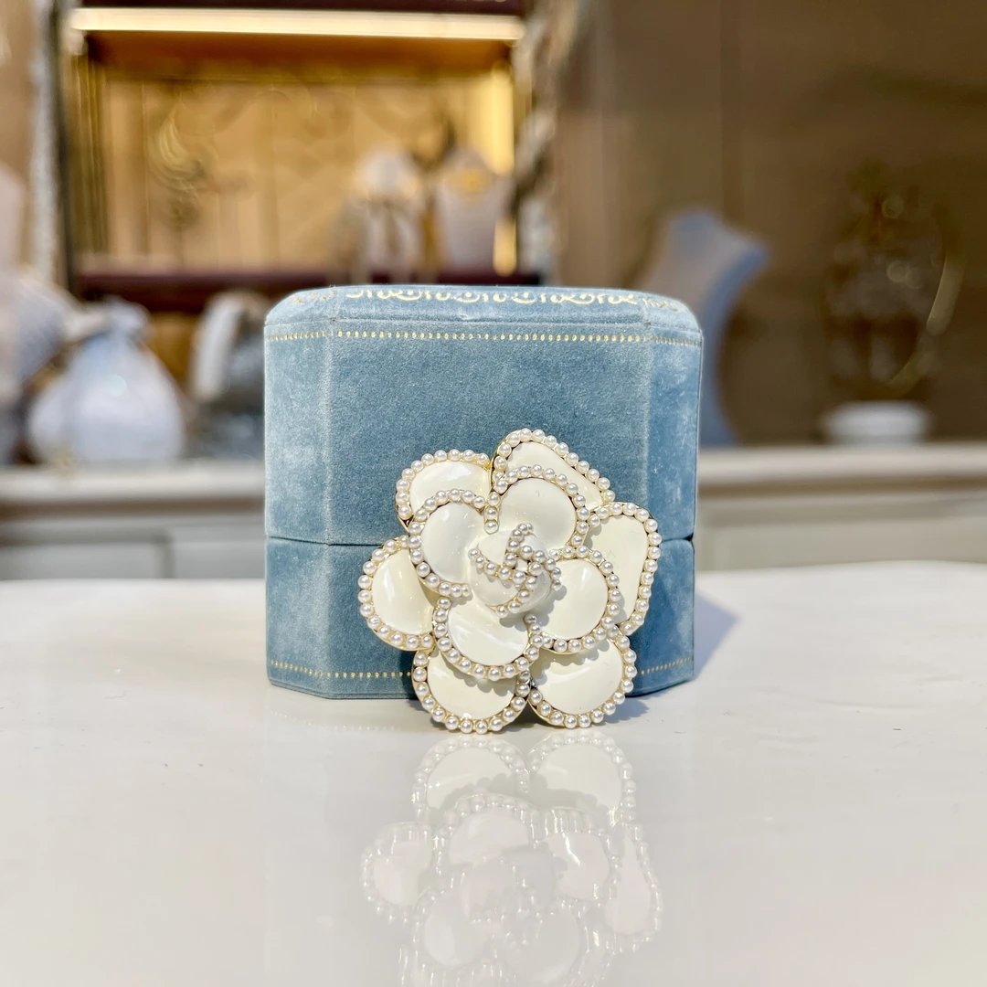 铜合金玻璃胸针 【06036】瑾瑟印巴胸针小香风白色轻奢百搭优雅法式