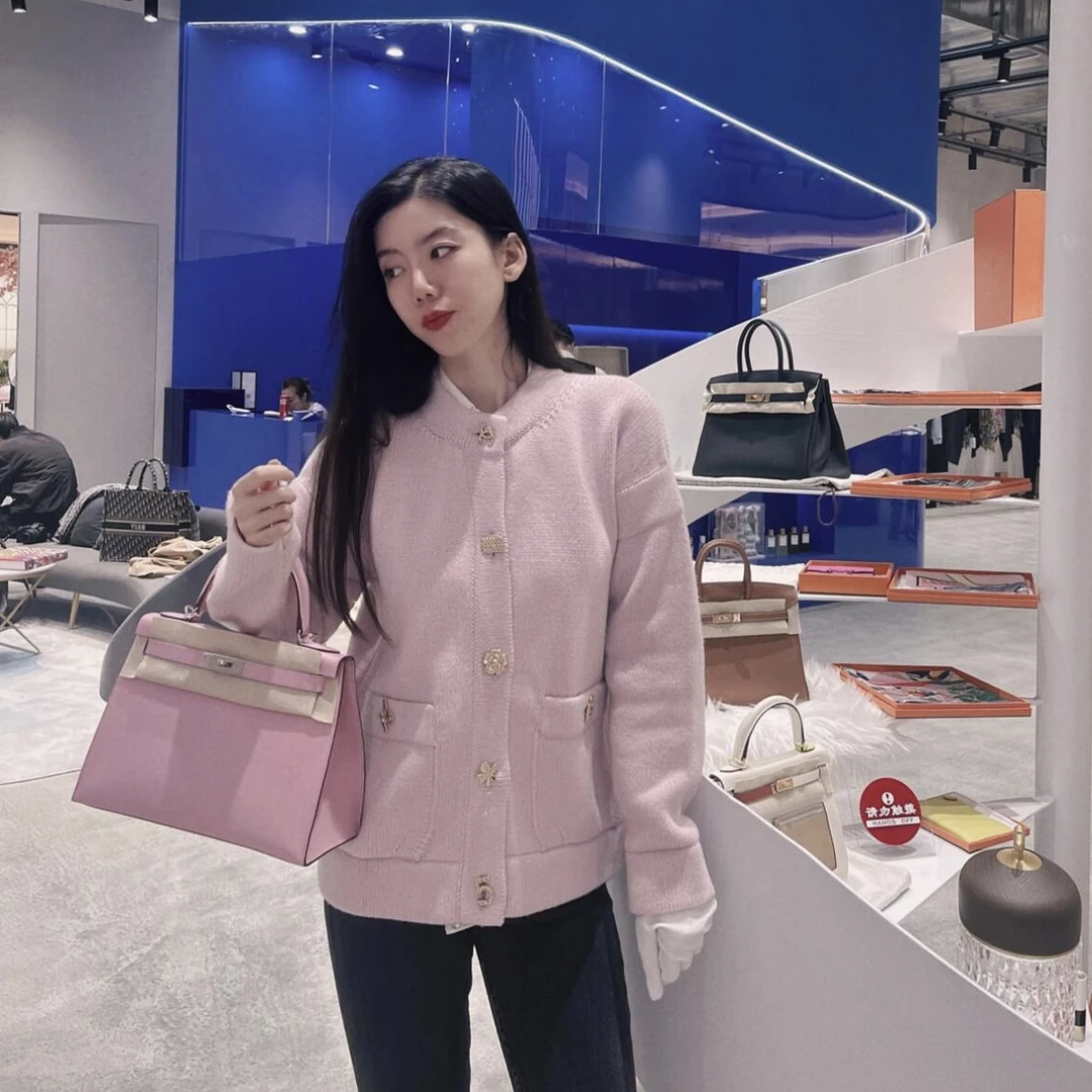 99新 Chanel/香奈儿 多元素纽扣香芋粉色针织开衫 34码 00009