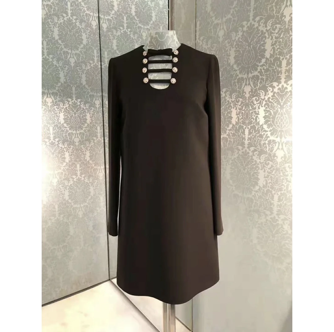 带吊牌未使用 缪缪miumiu蝴蝶结钻扣经典款连衣裙 40码 00411